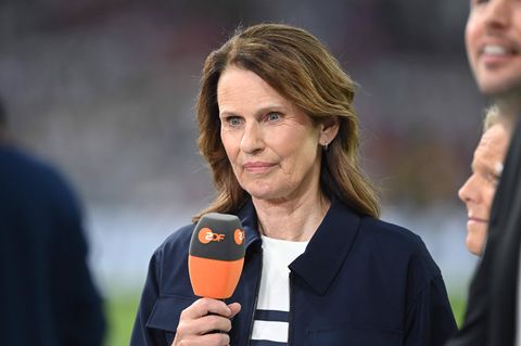 Katrin Müller-Hohenstein beim DFB-Länderspiel gegen Finnland
