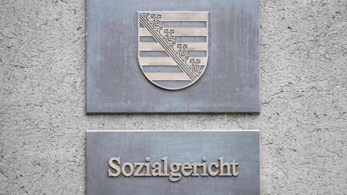 Sachsens Sozialgerichte melden mehr Klagen und Eilverfahren. (Symbolbild) Foto: Sebastian Kahnert/dpa