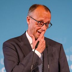 Politikerbeleidigung: Wer Bundeskanzler Merz, hier im Bild, „Lackaffe“ nennt, dürfte nach dem Willen Sachsen straffrei bleiben