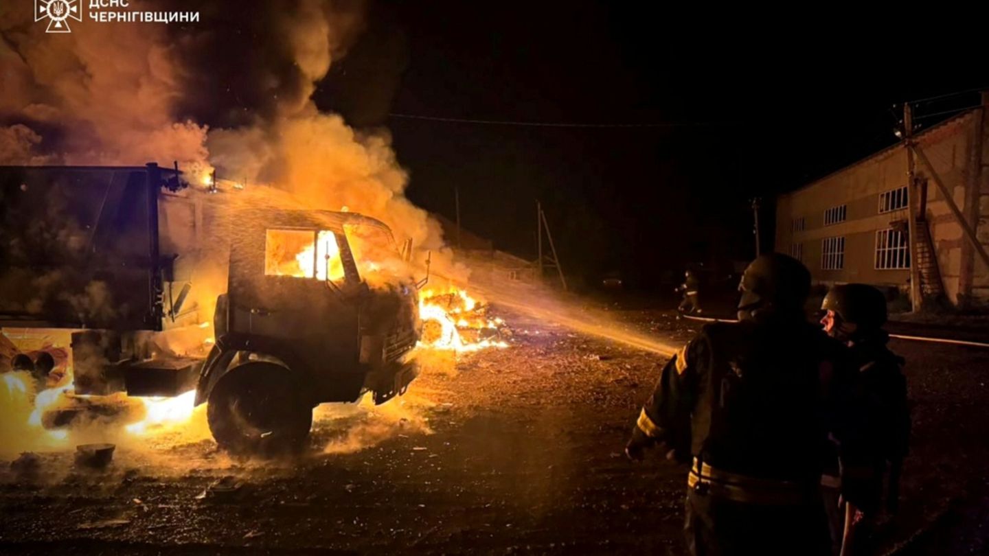 Brand in Tschernihiw nach einem Angriff