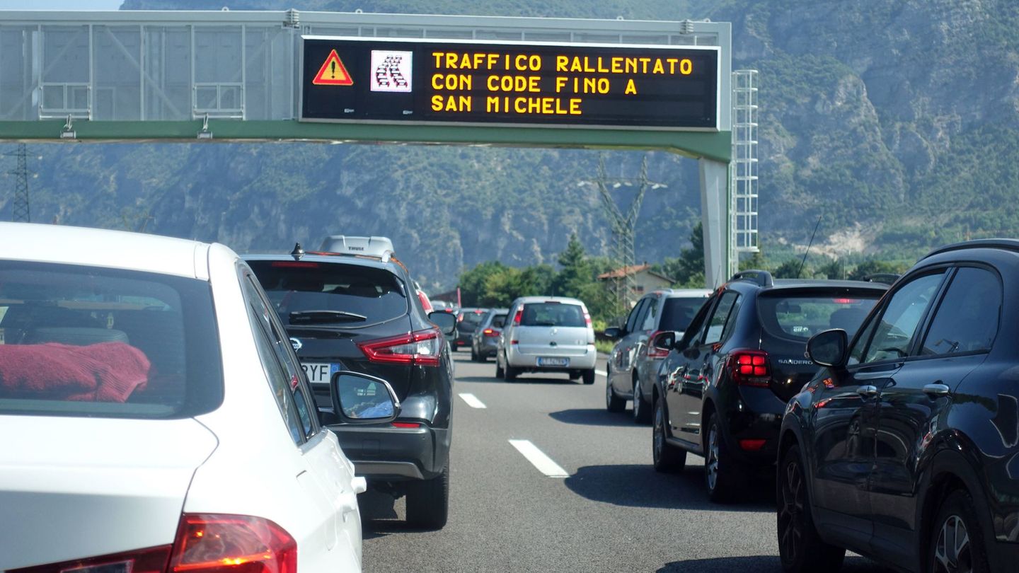 Urlauberinnen und Urlauber können sich in Italien bei einem Baustellen-Stau die Maut teilweise oder ganz zurückerstatten lassen.