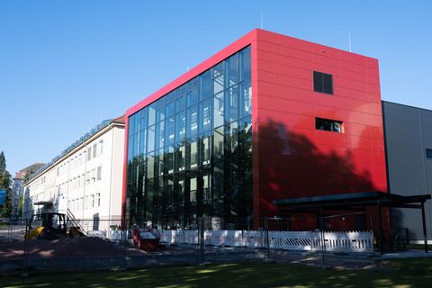 Das Helmholtz-Institut Freiberg für Ressourcentechnologie wird bei mehreren Forschungsprojekten zur Rohstoffversorgung vom Bund