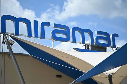 Auf einer Rutsche im Spaßbad „Miramar“ in Weinheim ist ein Mann schwer verunglückt - und später gestorben. Foto: Katharina Kausc