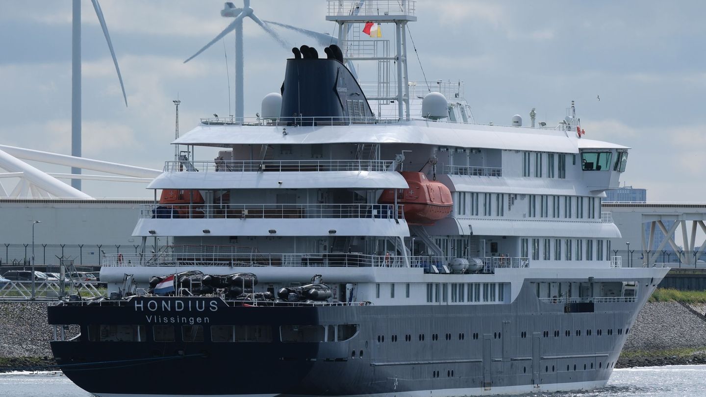 Das Kreuzfahrtschiff wurde desinfiziert. (Archivbild) Foto: Patrick Post/AP/dpa