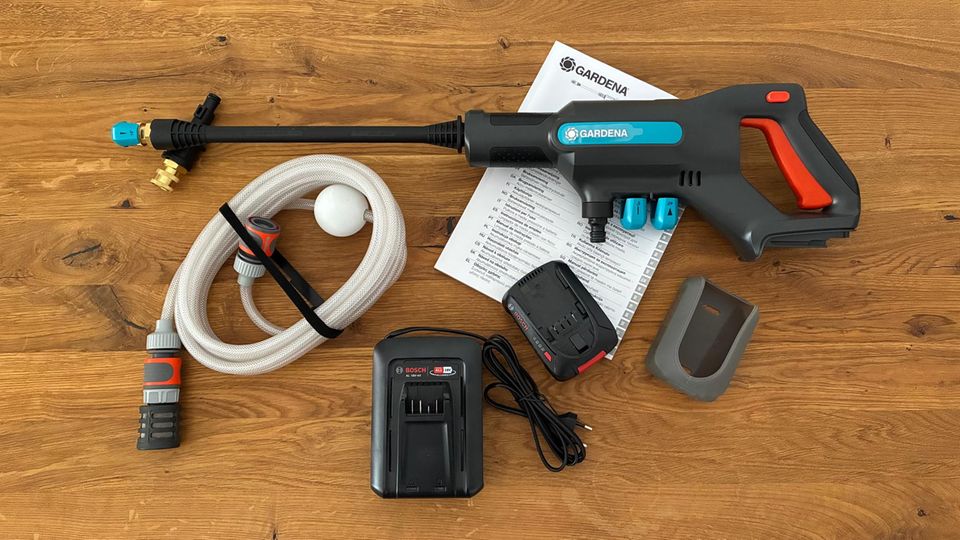 Gardena Akku-Mitteldruckreiniger AquaClean 24/18V
