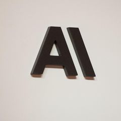 Das Logo von Anthropic ist bei einer Veranstaltung der KI-Firma zu sehen