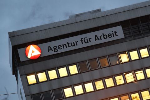 Ob Betriebe internationale Beschäftigte haben, hängt vor allem von Größe und Standort ab. (Symbolbild) Foto: Uwe Zucchi/dpa