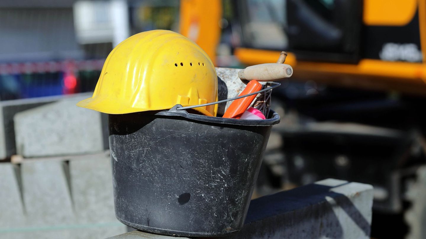 Die Arbeitsschutzgesetze in Deutschland sind schon Jahrzehnte alt. Inzwischen hat sich die Arbeitswelt verändert. (Symbolbild) F