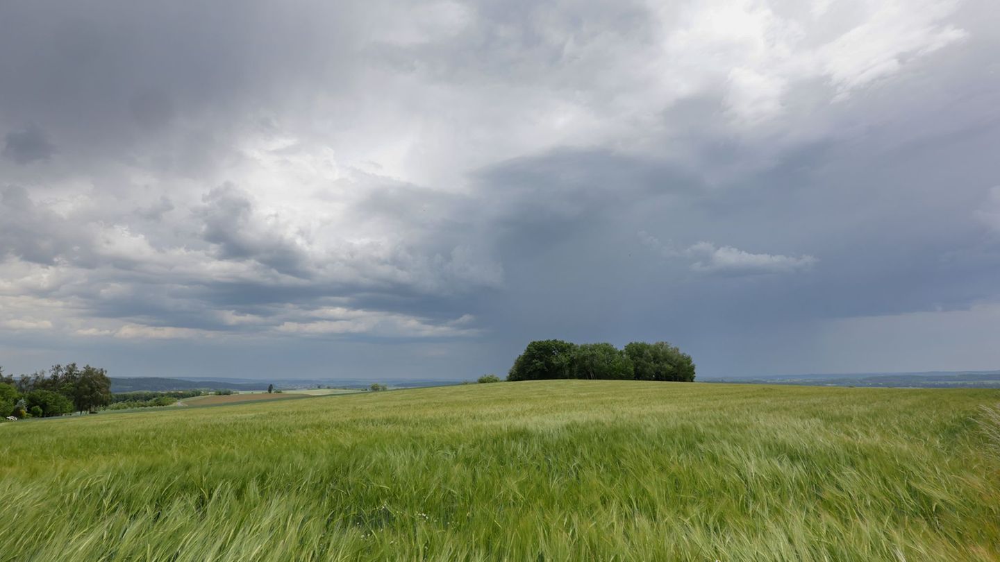 Wolken im Anmarsch: Im Süden Baden-Württembergs drohen heute starke Gewitter und örtlich Unwetter.(Archivbild) Foto: Thomas Warn