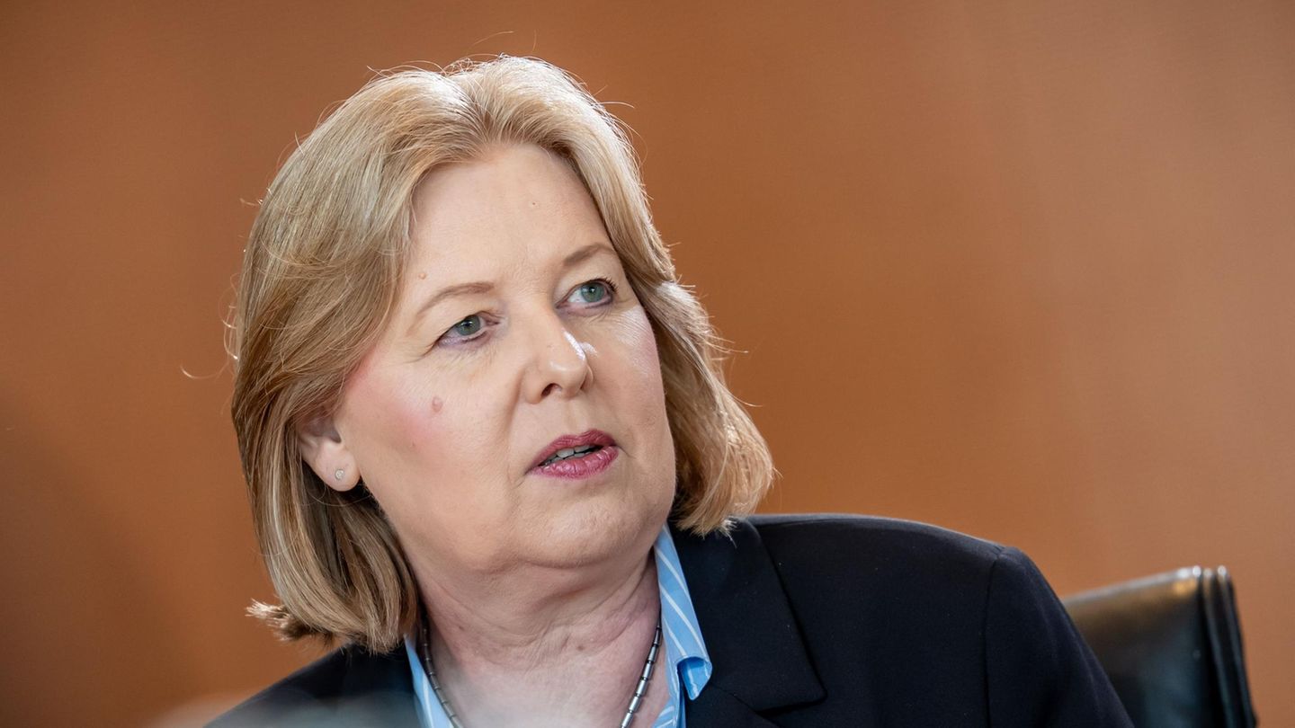 Reform: Bas will Beamte in die gesetzliche Rentenversicherung einbeziehen