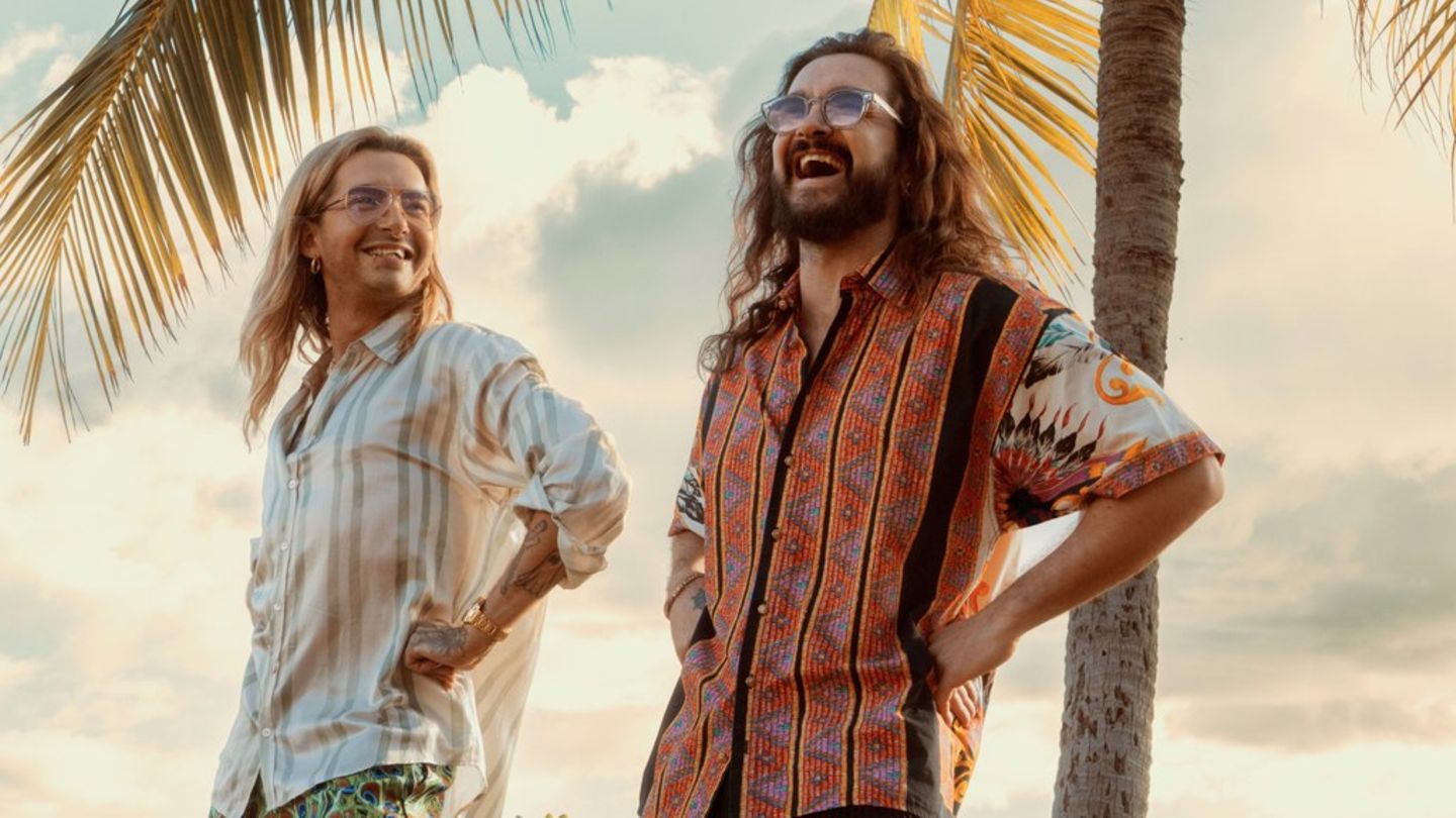Bill und Tom Kaulitz nehmen ihre Fans in der Netflix-Serie „Kaulitz & Kaulitz“ in ihrem Leben mit.