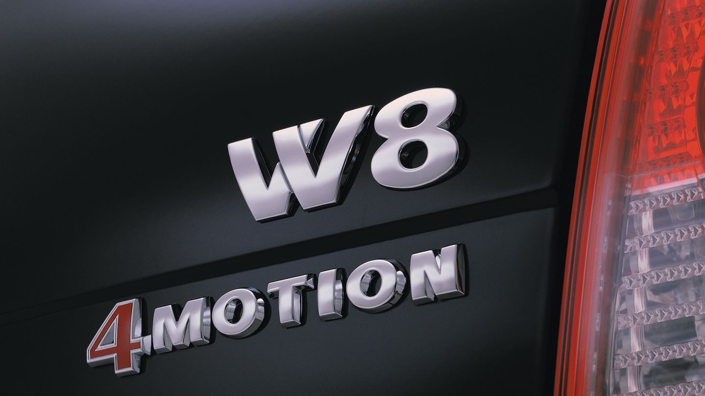VW Passat W8