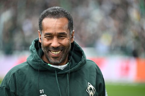 Freut sich über einen weiteren Neuzugang: Werder-Trainer Daniel Thioune. (Archivbild) Foto: Carmen Jaspersen/dpa