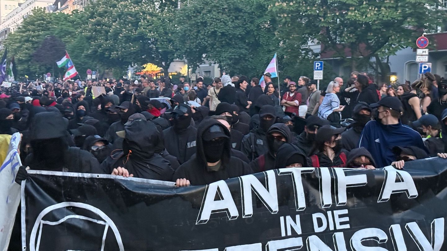 Auch beim Linksextremismus in Berlin sieht der Verfassungschutz Zulauf und mehr Gewaltbereitschaft. (Archivbild) Foto: Andreas R