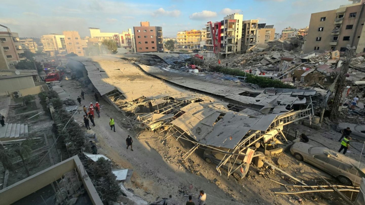 Zerstörtes Gebäude nach israelischem Angriff in Tyros