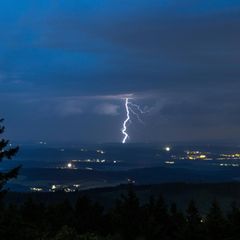 Gewitter und Starkregen über Hessen (Archivbild)