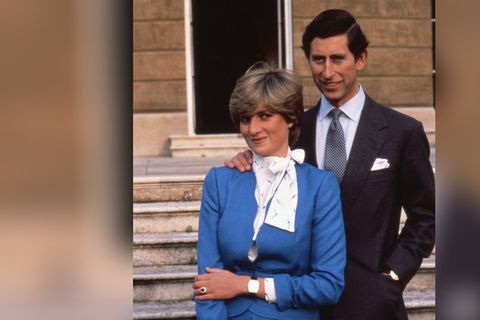 Prinzessin Diana bei ihrer Verlobung mit Charles - damals war sie 19 Jahre alt. Briefe aus dieser Zeit werden nun versteigert.