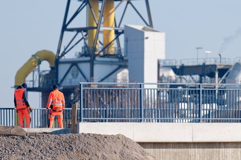 Die rheinland-pfälzischen Unternehmen nehmen die neue Landesregierung in die Pflicht. (Archivbild) Foto: Uwe Anspach/dpa