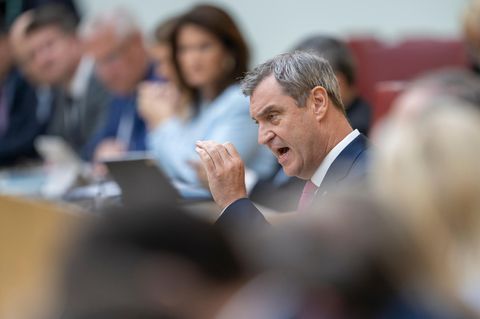 Markus Söder hält eine Rede