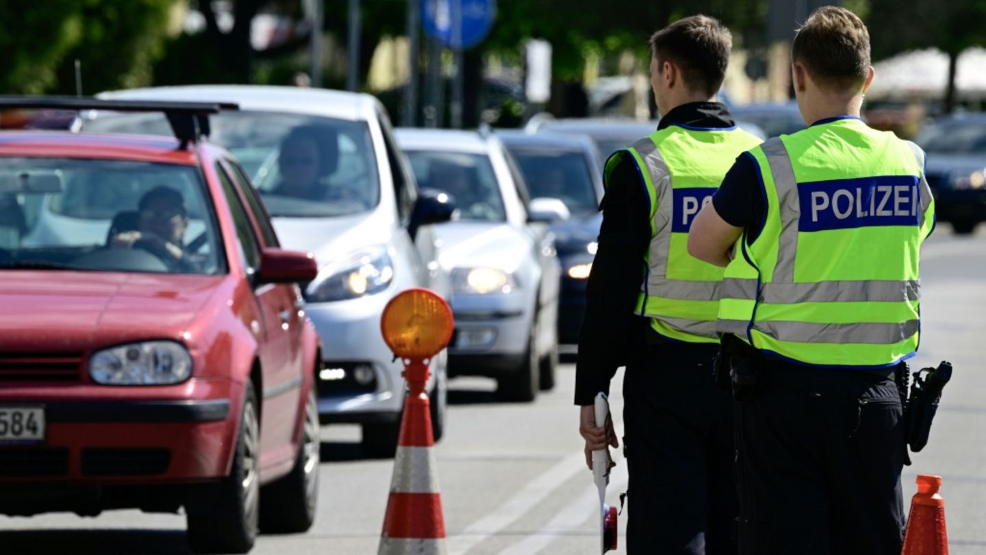 Bundespolizisten an der deutsch-polnischen Grenze