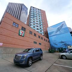 Wandgemälde in Dallas mit Werbung für Fußball-WM ersetzt