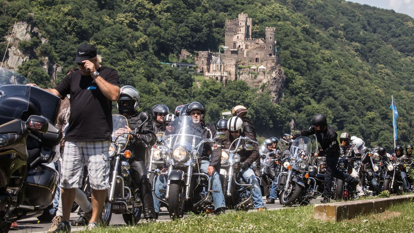Zweirad: Tausende Motorräder - Harley-Spektakel in Rüdesheim und Pohl