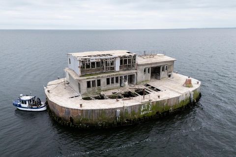 Die ehemalige Militärstation Ostervilm im Greifswalder Bodden vor Rügen