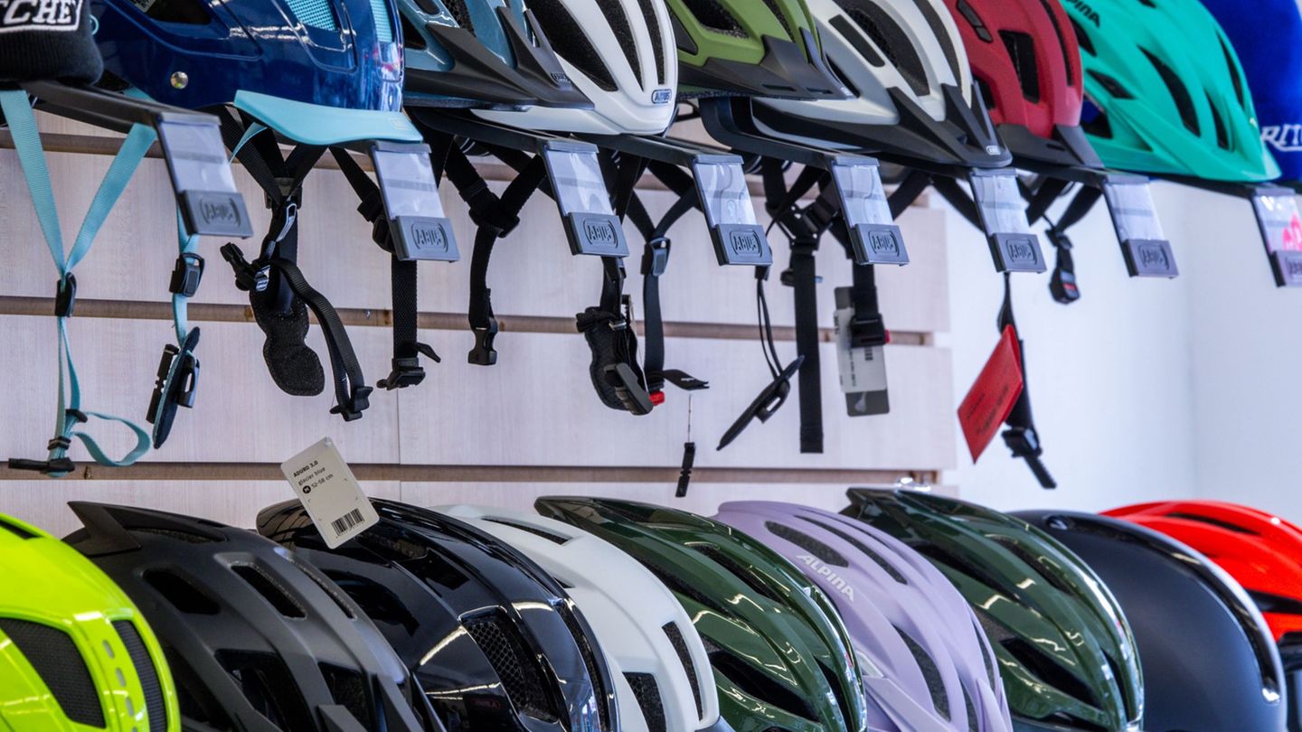 Verkehr: Umfrage: Jeder Dritte trägt Helm auf dem Rad