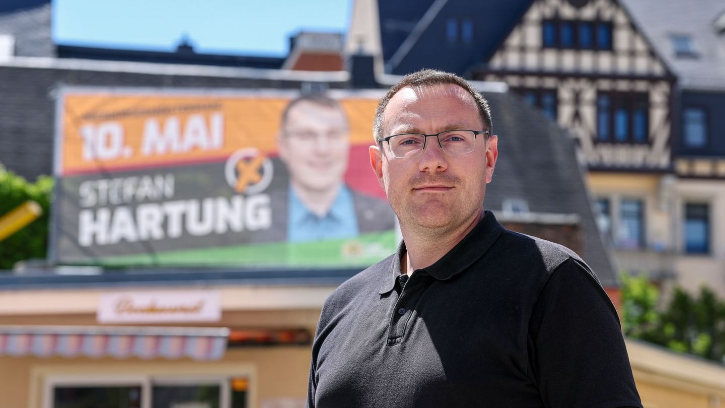 Stefan Hartung, Mitbegründer der rechtsextremen „Freien Sachsen“, will Oberbürgermeister von Aue-Bad Schlema werden. Im ersten W