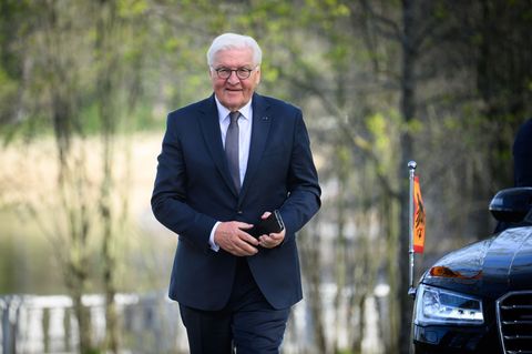 Steinmeier kommt mit dem Diplomatischen Korps ins Saarland. (Archivbild) Foto: Bernd von Jutrczenka/dpa