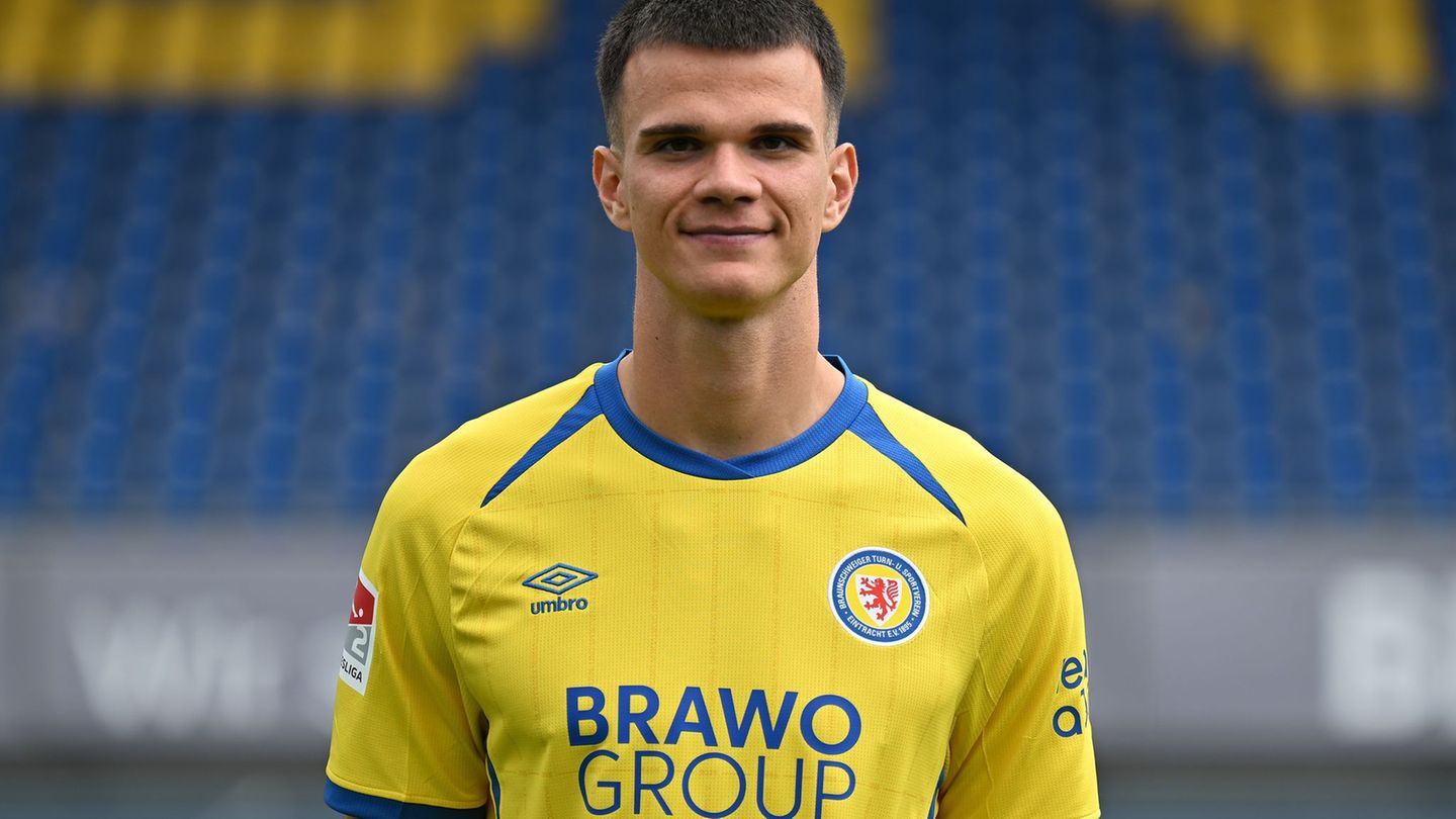 Frederik Jäkel bleibt bei Eintracht Braunschweig. (Archivbild) Foto: Swen Pförtner/dpa