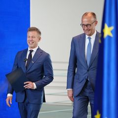 Gut gelaunt im Kanzleramt: Magyar und Merz. Foto: Kay Nietfeld/dpa