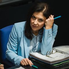 „Die internen Turbulenzen wiegen schwer“: Wirtschaftsministerin Katherina Reiche muss sich gegen viel Kritik aus dem eigenen Ministerium wehren