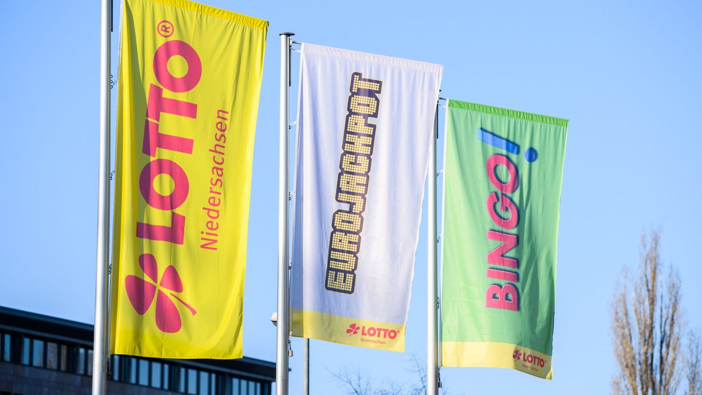 Bei der Umweltlotterie Bingo wartet ein Auto noch auf seinen Gewinner. (Symbolbild) Foto: Julian Stratenschulte/dpa