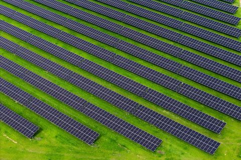 Mit dem Vorstoß will die EU-Kommission mehr Investitionen in die Energiewende ermöglichen. (Archivbild) Foto: Sina Schuldt/dpa