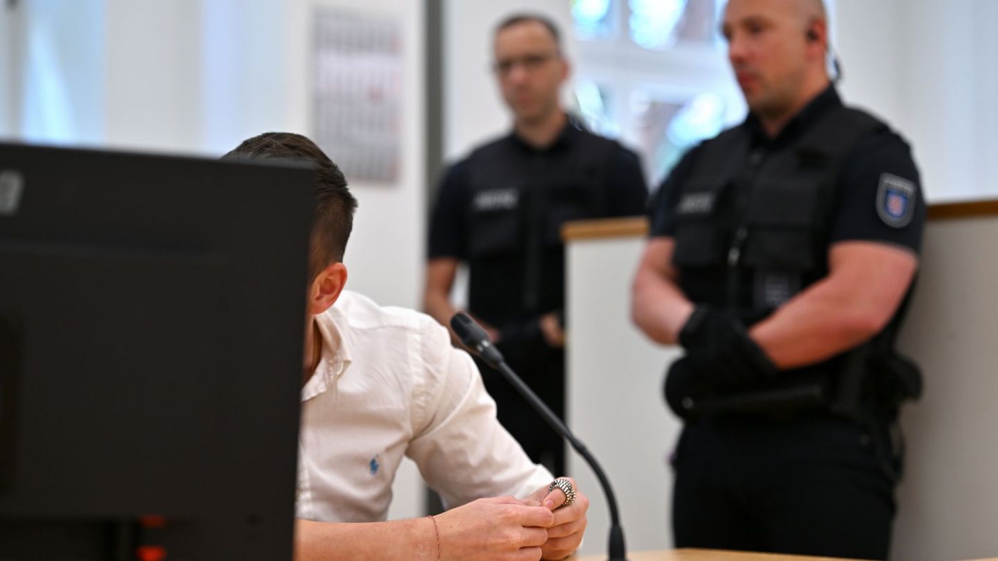 Ezra: Keine Entwarnung bei rechtsextremer Gewalt in Thüringen (Symbolfoto). Foto: Martin Schutt/dpa