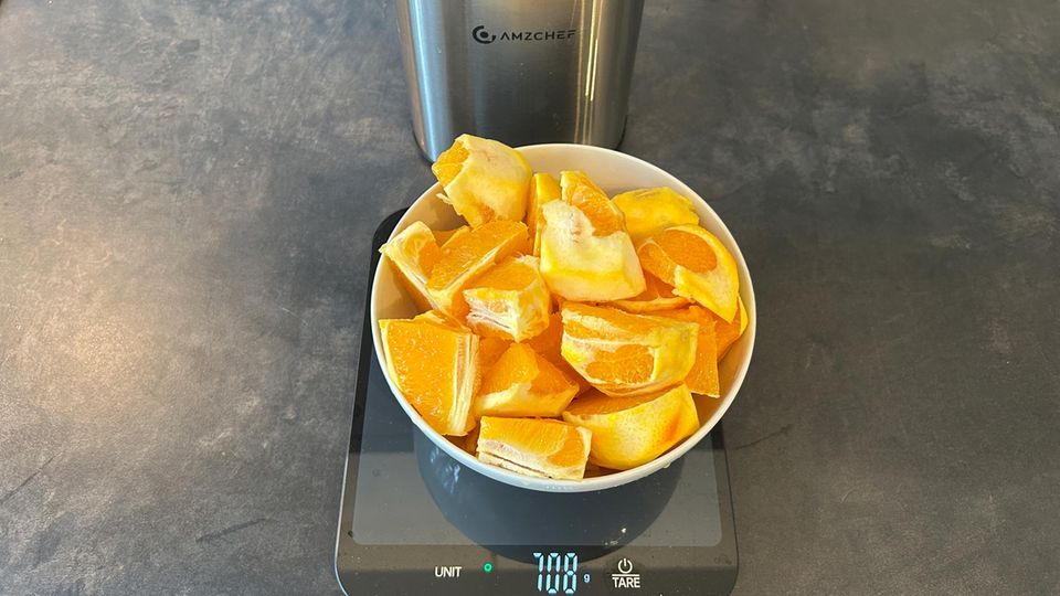 Aus einem Kilogramm Orangen bleiben 708 Gramm Orangenstücke