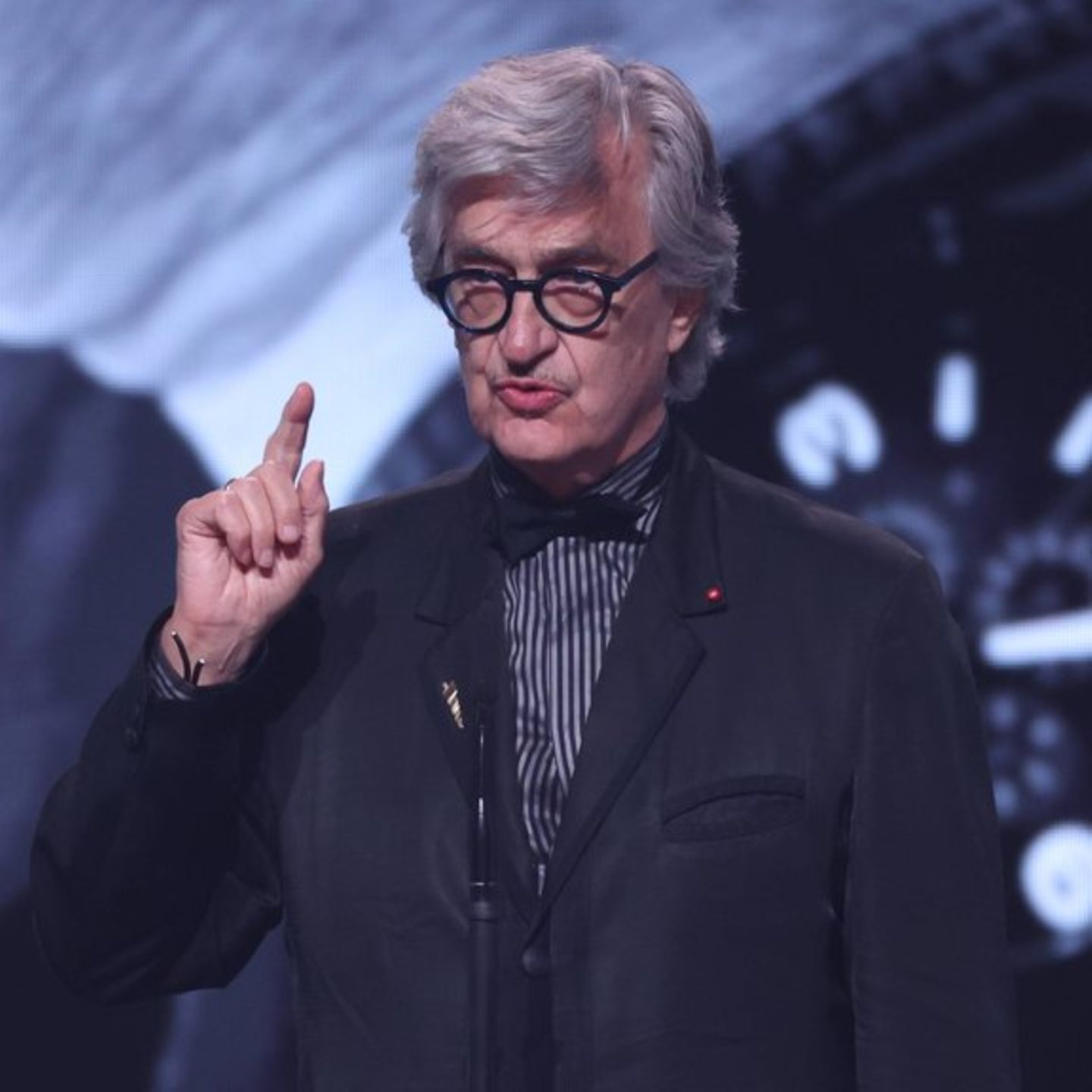 Wim Wenders steht wegen seiner Haltung zur Nacktszene der damals 13-jährigen Nastassja Kinski scharf in der Kritik.