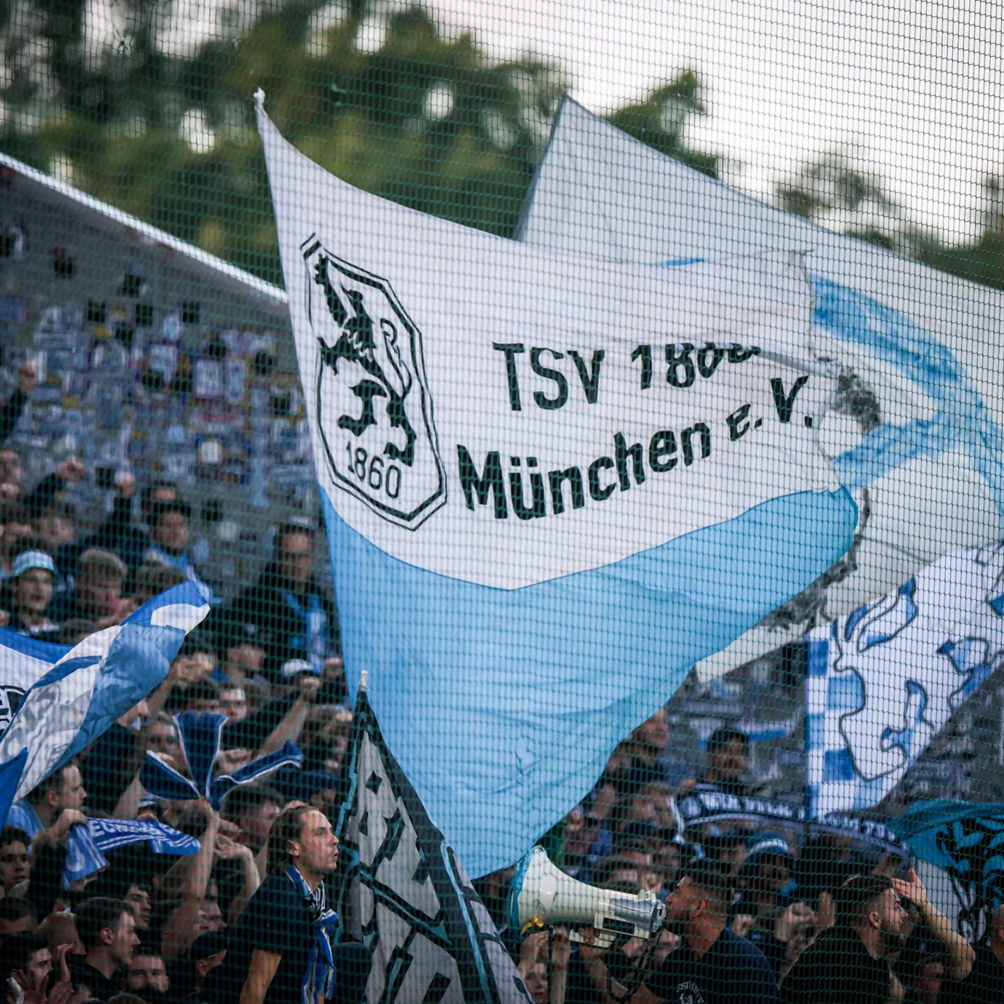 Die Fans von 1860 München sind geschockt (Archivbild)