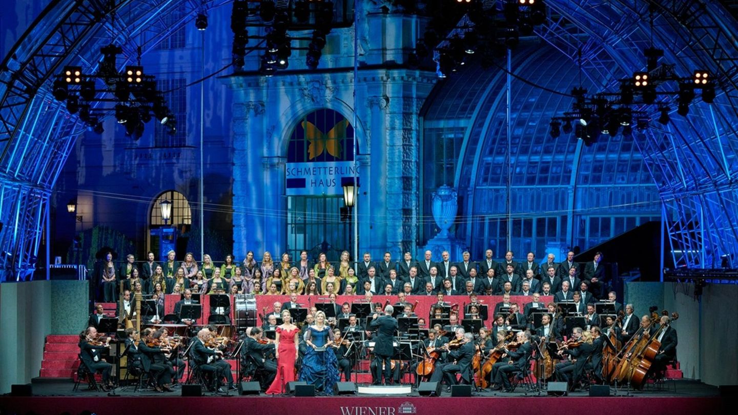 Das große Staatsopern-Air: Jonas Kaufmann und Elīna Garanča im Wiener Burggarten