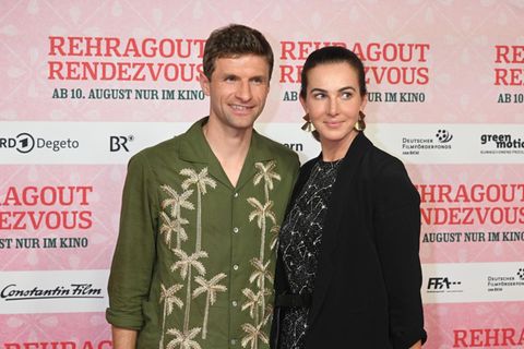 Der Fußballer Thomas Müller und seine Frau Lisa bei einer Filmpremiere