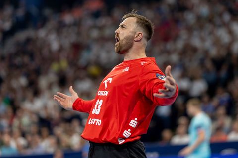 Andreas Wolff und der THW Kiel spielten bei GWD Minden. (Archivbild) Foto: Philipp Szyza/dpa