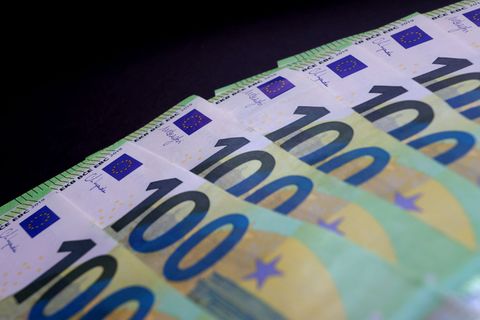 Die privaten Vermögen wachsen in Deutschland deutlich langsamer. Foto: Karl-Josef Hildenbrand/dpa