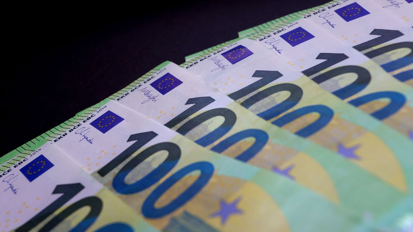 Geldvermögen wächst langsamer: DZ Bank: Deutsche sparen weniger