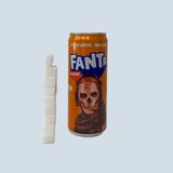 Der in der Fanta versteckte Zuckerturm müsste ebenfalls auf etwas mehr als fünf Stück schmelzen – so wie es in der britischen Fanta dank der dort geltenden Zuckersteuer schon passiert ist.