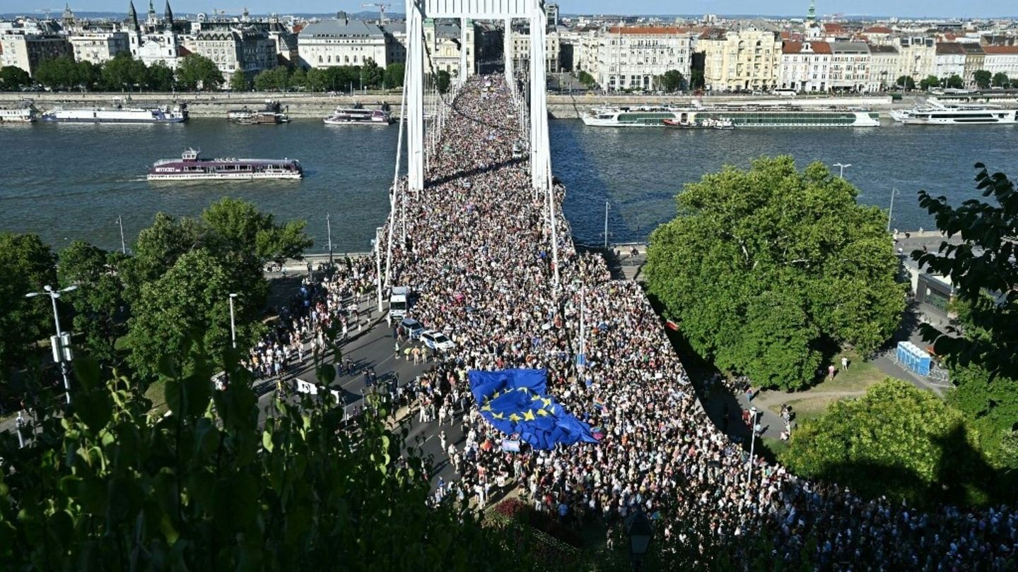 Pride-Parade in Budapest im Jahr 2025