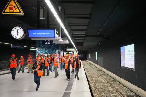 Am Berliner Hauptbahnhof ist künftig eine der Haltestellen für die neue S15, die zum Bahnhof Gesundbrunnen fährt. Foto: Soeren S