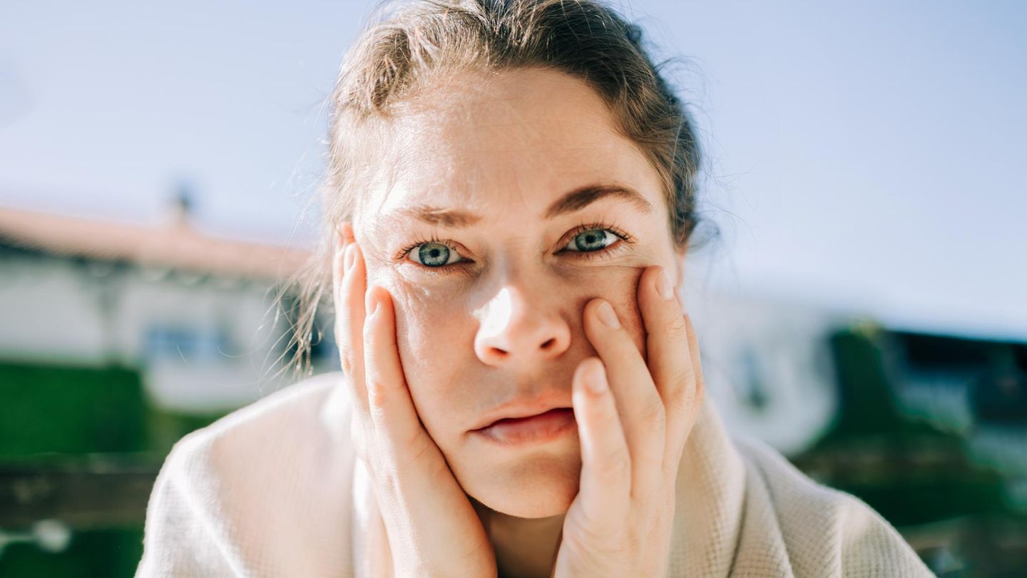 Müder Blick einer Frau