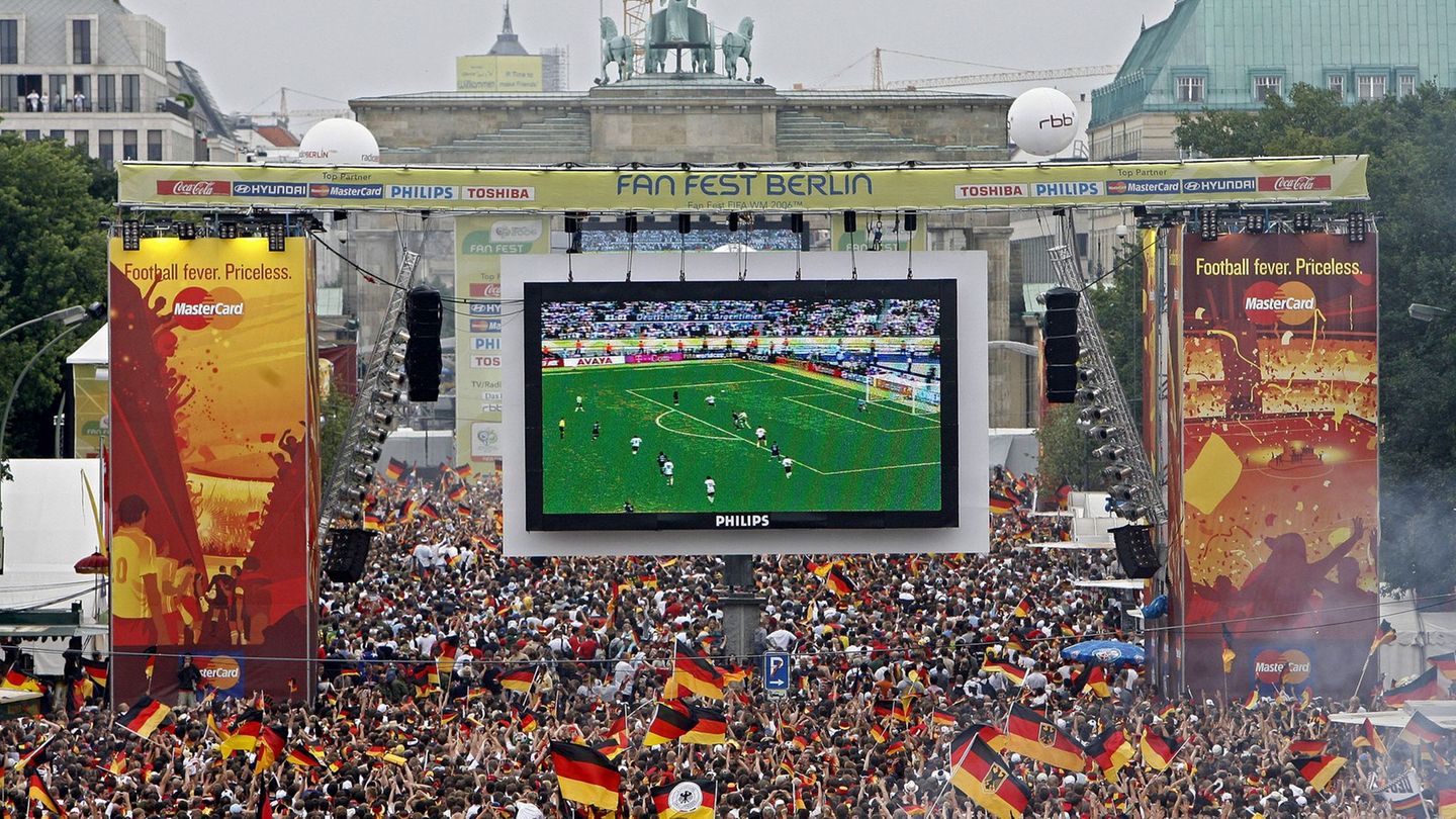 Fußball: Heim-WM 2038 oder 2042? Das plant der DFB