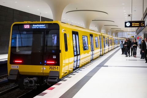 Die CDU Berlin will die Verlängerungen mehrerer U-Bahn-Linien vorantreiben, wie sie in ihrem Entwurf für das Wahlprogramm 2026 s
